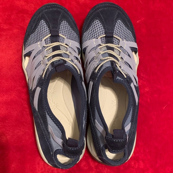 easy spirit explore 24 shoes